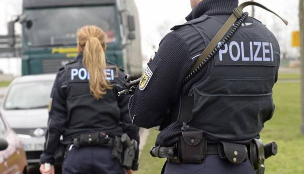 Feltételezett iszlamista terroristákat tartóztattak le Németországban