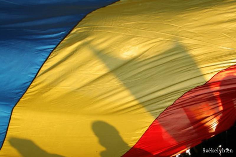 Duşa óriás román zászlót kíván felvonatni Csíkszeredában