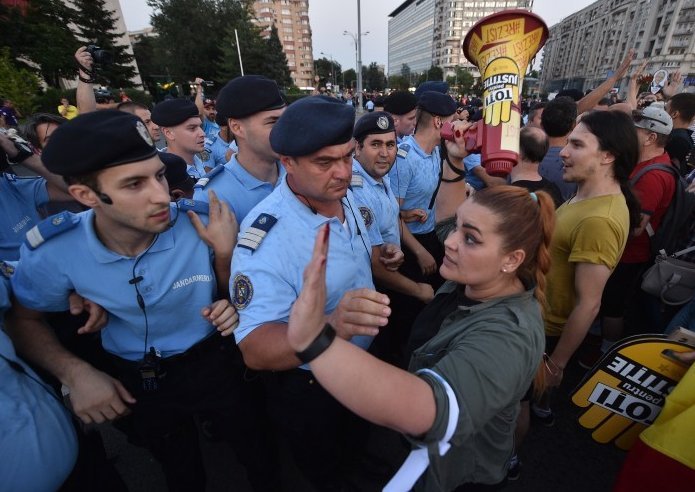Bukaresti Majdan?