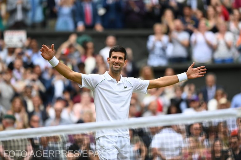 Djokovic legyőzte Berrettinit a wimbledoni döntőben, utolérte Federert és Nadalt