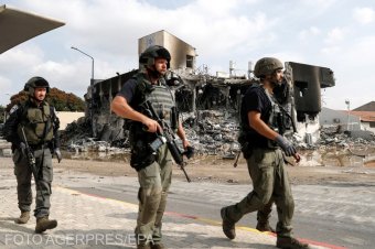 Izrael: menekülnek a Hamász parancsnokai – Netanjahu: minden vezetőt megölünk
