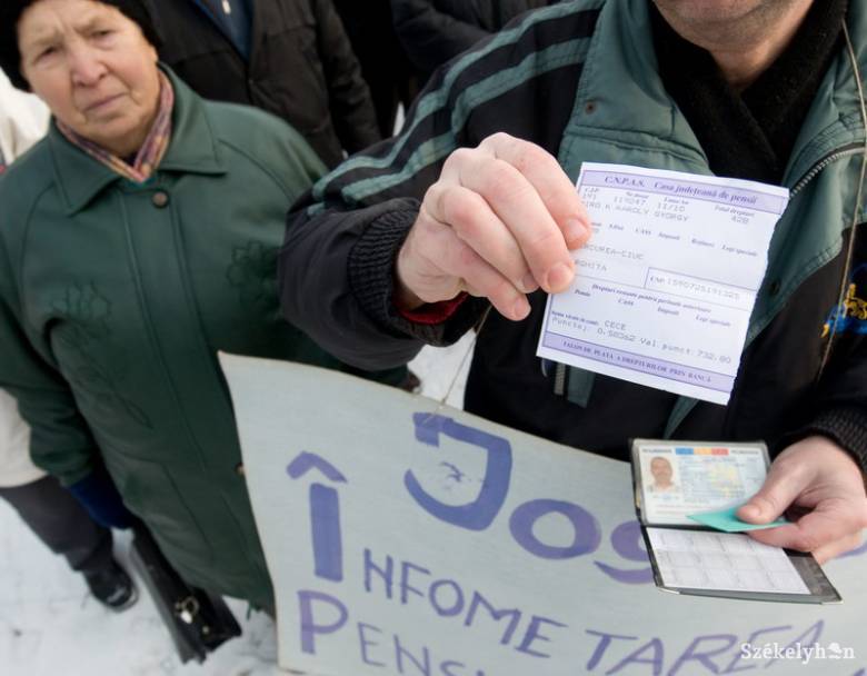 Nyugdíjasok tüntettek Bukarestben, 13 százalékos nyugdíjemelést követelnek az áremelkedések miatt