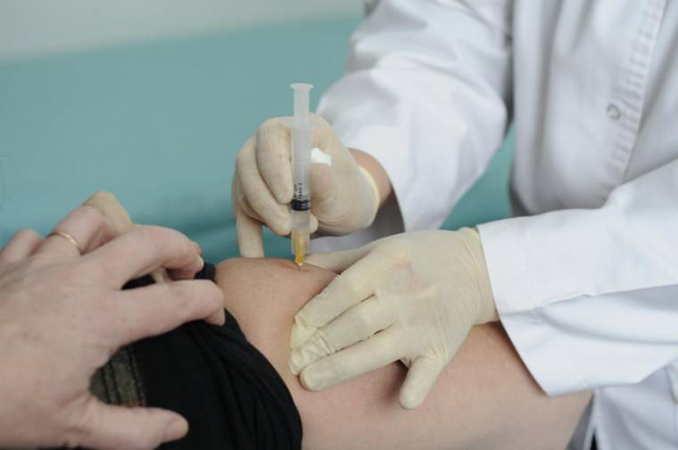 „Az oltásprogram nem azért van, mert egyesek el akarnak adni még egy vakcinát”