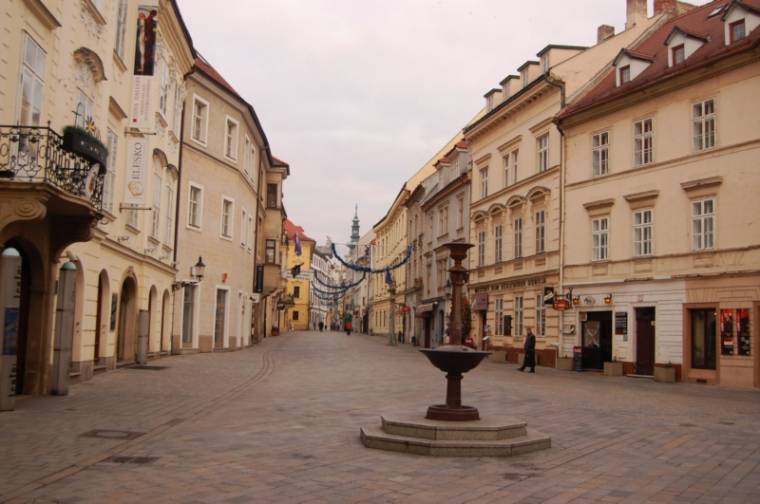 Kijárási tilalmat vezetnek be Szlovákiában az egyre súlyosabb járványhelyzet miatt