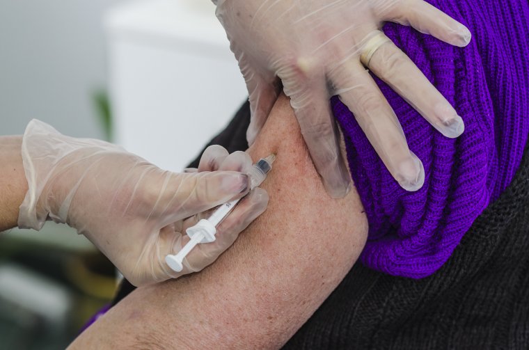 Több mint húszezer influenza elleni oltóanyagot kapott Maros megye