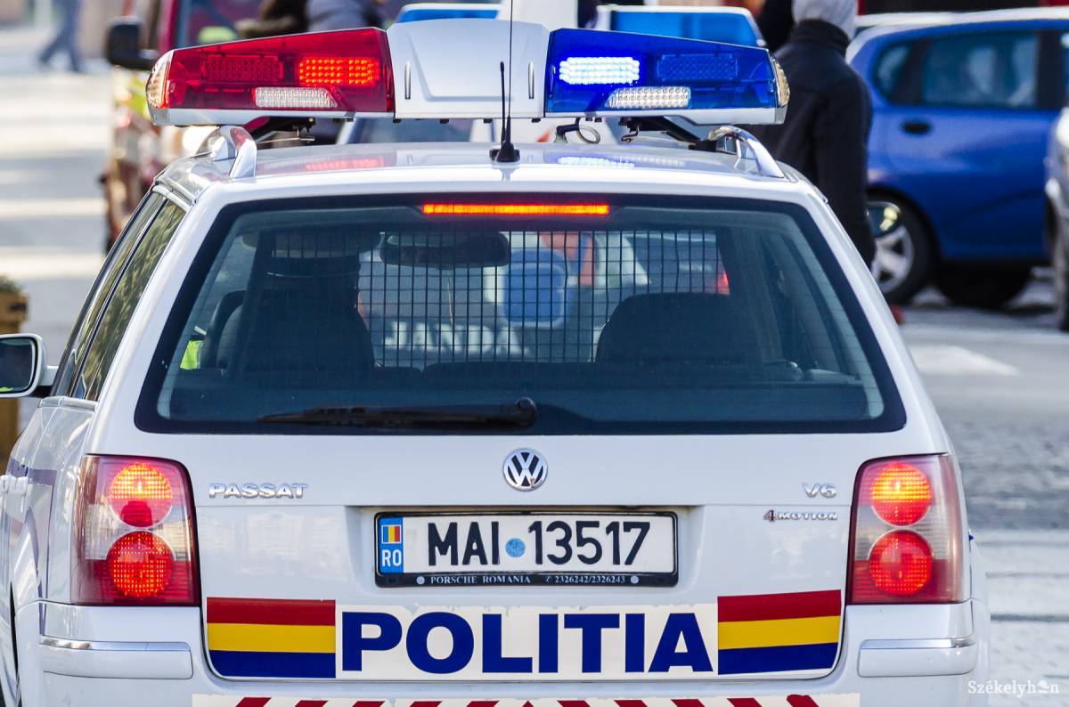 Kilőtték az üldözött autó abroncsait a rendőrök