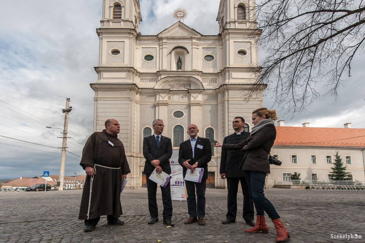 A magyar kormány támogatja a csíksomlyói kegyhely felújítását