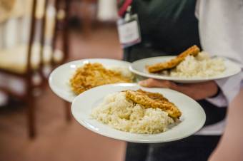 A romániai éttermek túlnyomó részében probléma az élelmiszerpazarlás