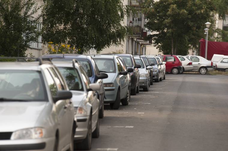 A helyi adók nem nőnek, de a parkolásért többet kell fizetni jövőre Szentgyörgyön és Kolozsváron