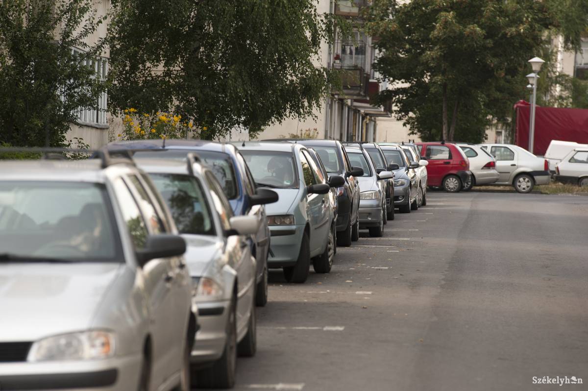 A helyi adók nem nőnek, de a parkolásért többet kell fizetni jövőre Szentgyörgyön és Kolozsváron