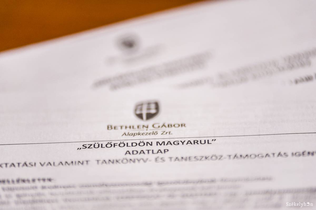 Temesváron indították el a Szülőföldön magyarul idei kiírását, külön program a jól tanuló és sportoló diákoknak