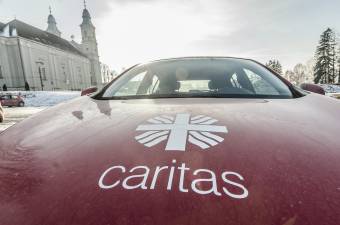 Mégis támogatja a minisztérium a Caritas otthoni beteggondozó programját
