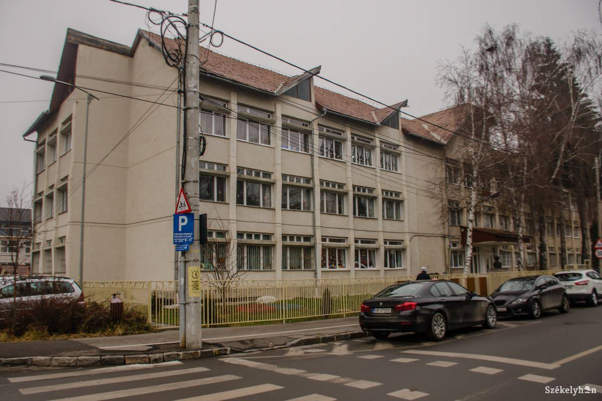 Tanárt bántalmazott egy 14 éves diák Csíkszeredában