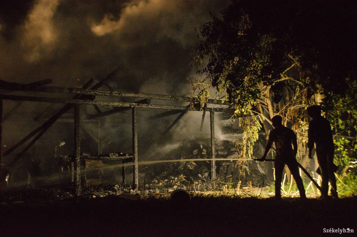 Félmillió lejes kár keletkezett az oroszhegyi tűzvészben
