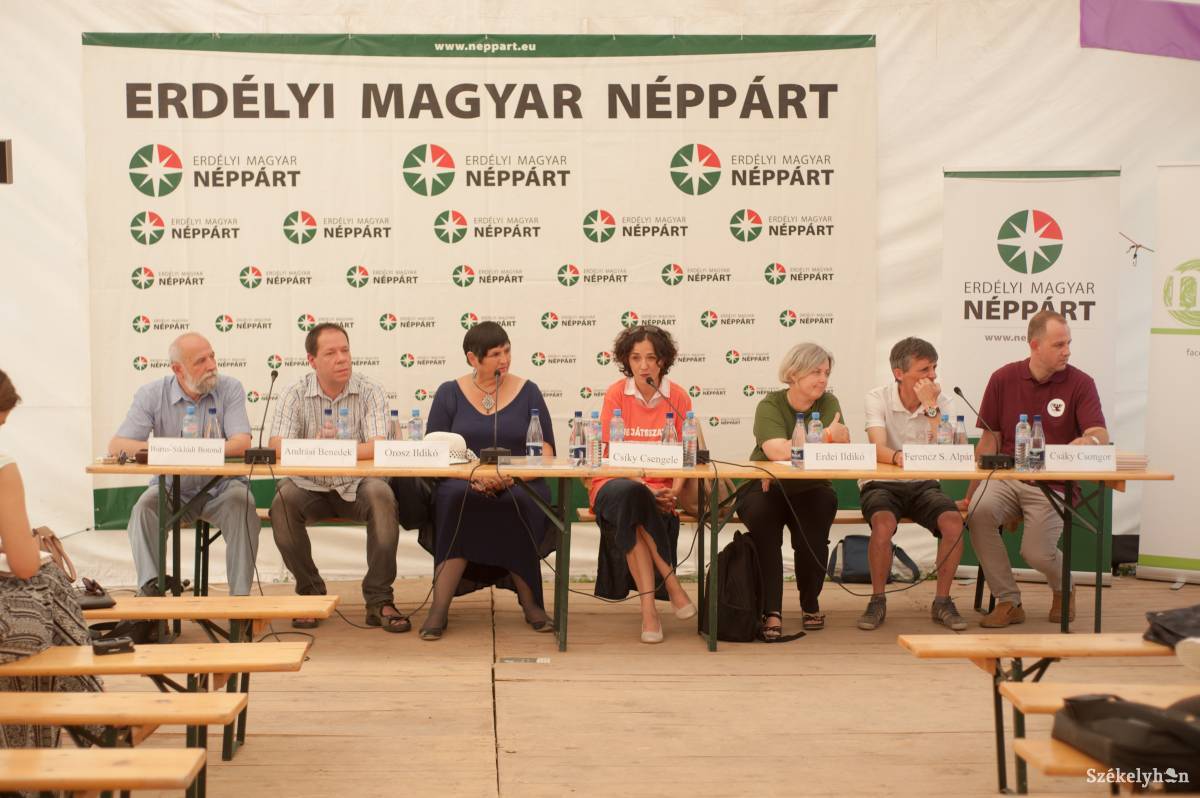 Ötleteket, lehetőségeket fogalmaztak meg a romániai magyar oktatásért Tusványoson