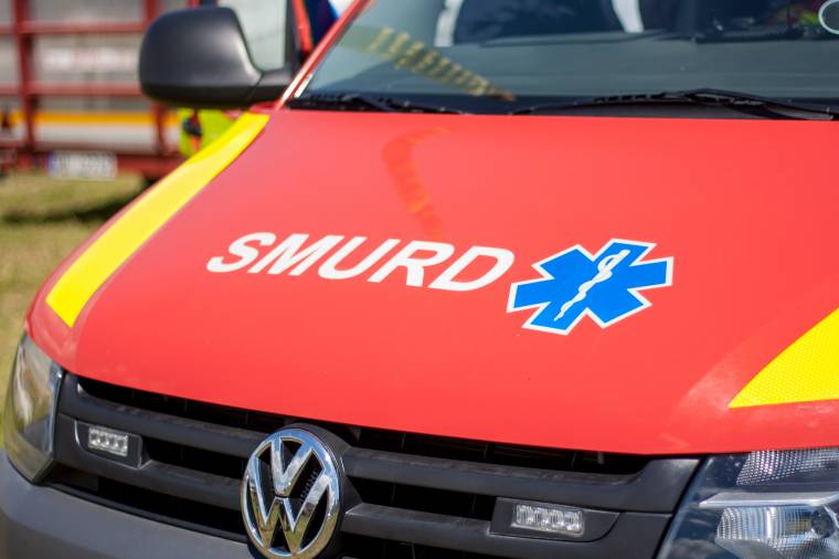 Gyalogátjárón gázolt halálra egy halláskárosultat a SMURD mentőautója