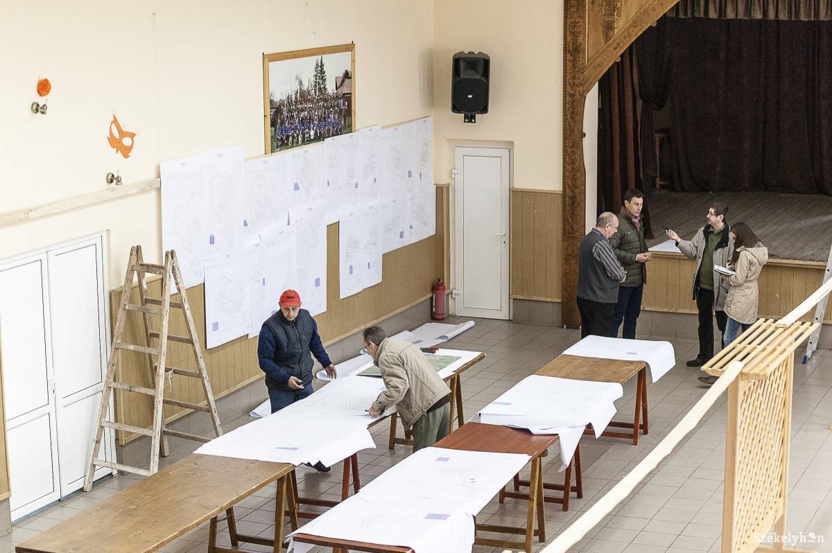 Hargita megyében elsőként Csíkszentkirályon véleményezhetik a parcellázási terveket a helyiek