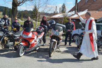 Virágvasárnapi áldás a motorkerékpárokra