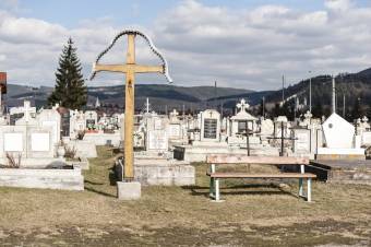 Rendben tartják a csíkiak a temetőiket