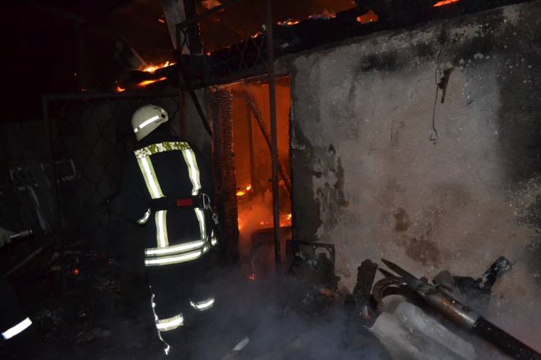 Lakóház lángolt a Sutában