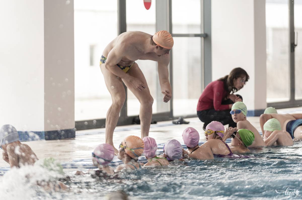 Változással, de továbbra is folytatódik a csíkszeredai kori-úszás program