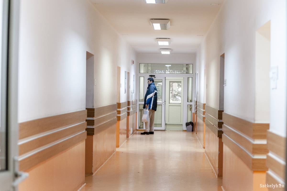 Hétfőtől véget ér a beteglátogatási tilalom a csíkszeredai kórházban
