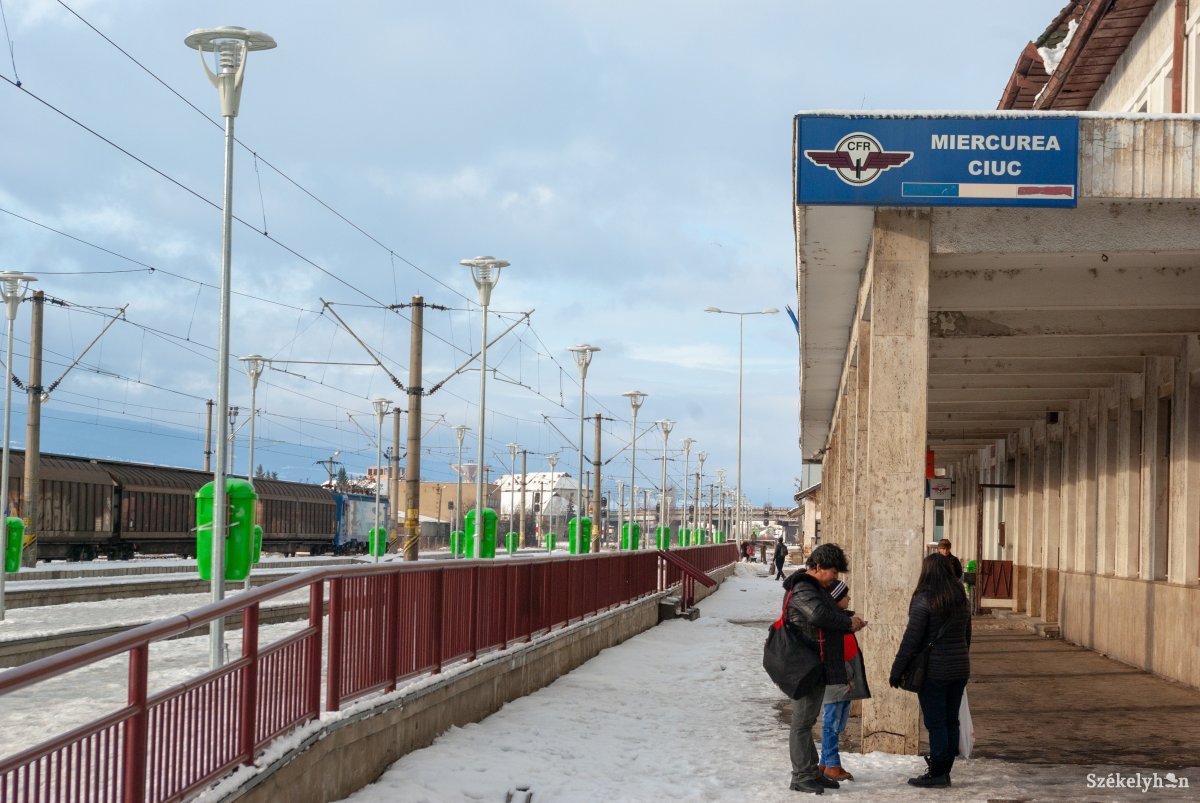 Gyalogos felüljárót terveznek a csíkszeredai vasútállomáshoz
