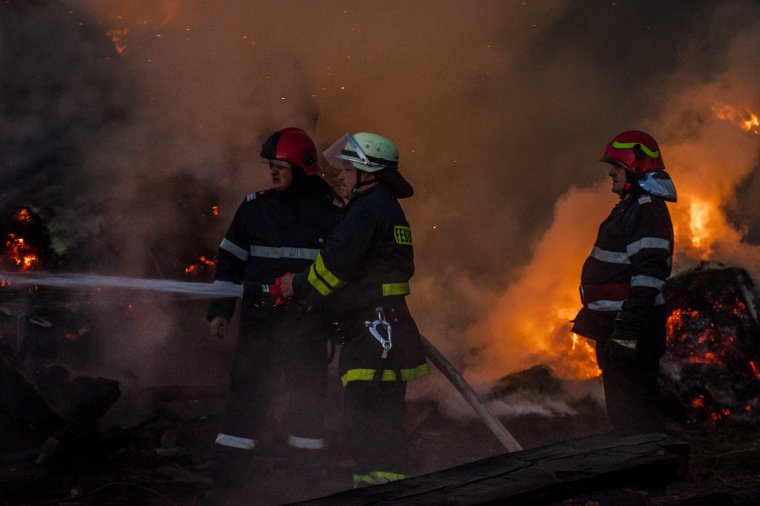 Egyesített erővel küzdöttek Gyergyószék tűzoltói a lángokkal