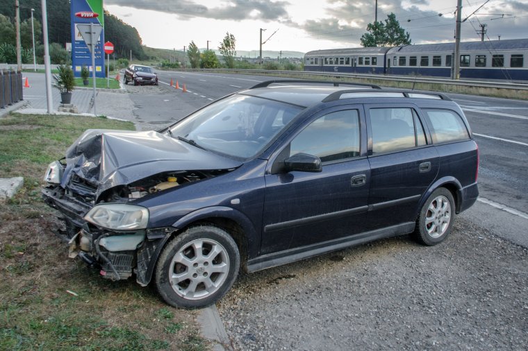 Öt személy került kórházba a Csíkszereda közelében történt baleset után