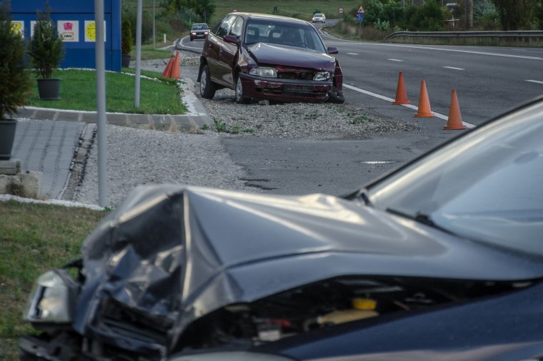 Késik a balesetek áldozatainak kifizetése: újra leterhelődött a gépjármű-felelősségbiztosítások piaca, törvénymódosítás készül