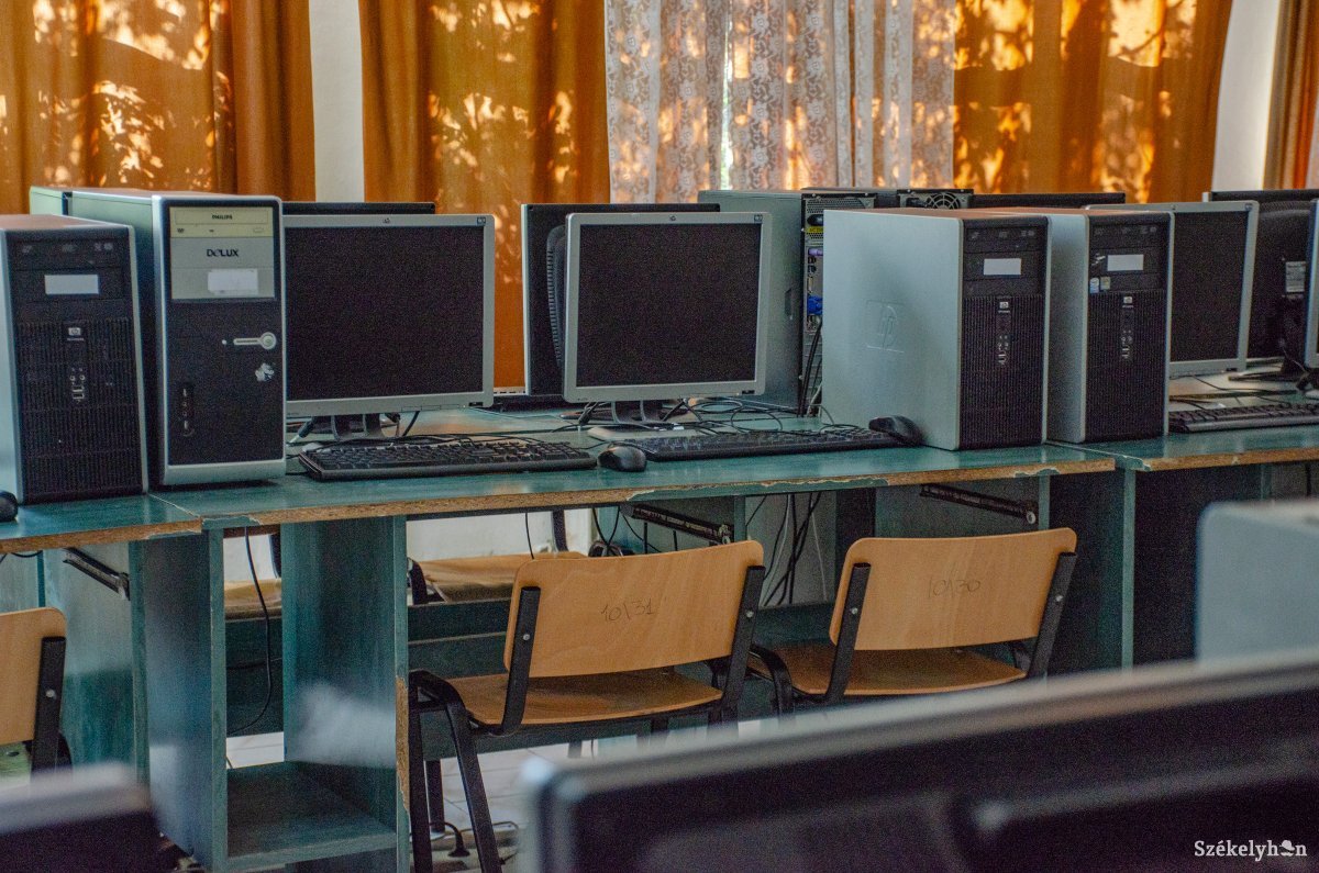 Lépéshátrányban van a hazai számítógépkezelés-oktatás, „hiánycikk” a szakképzett pedagógus