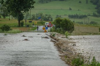 212 millió lejt utalt ki a kormány az árvízkárok helyreállítására