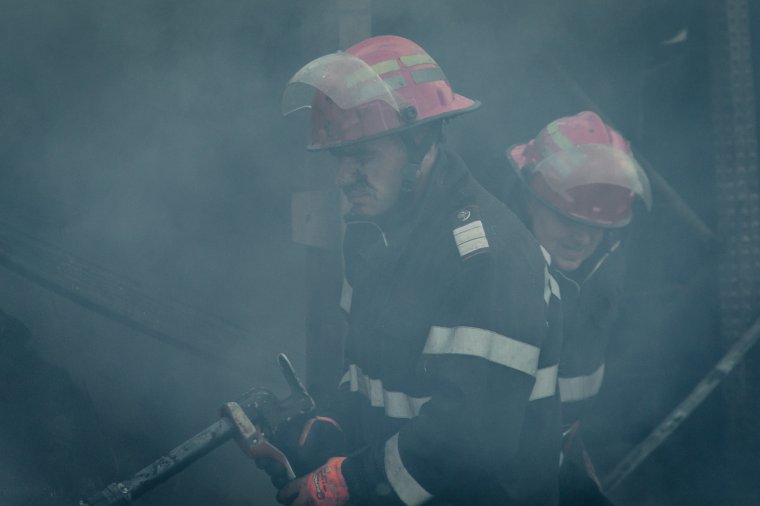 Nem volt tűzvédelmi engedélye a félig leégett bukaresti iskolának