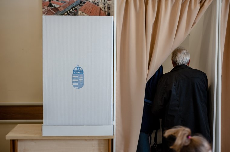 Sokan szavaztak vasárnap is a csíkszeredai és kolozsvári főkonzulátuson
