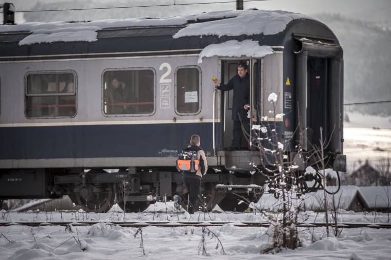 Akadozik a vasúti forgalom az ország nyugati részében a havazás miatt
