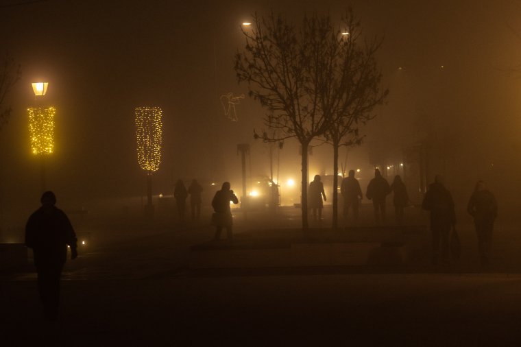 Akkora köd van Csíkszeredában, hogy a rendőrség közbelépésére volt szükség