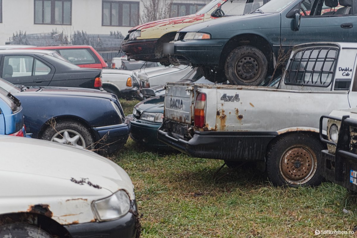 „Megtisztítják” a közterületeket az elhagyott és gazdátlan autóktól