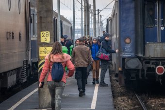 Vasútvonal is vezetne a brassói reptérre
