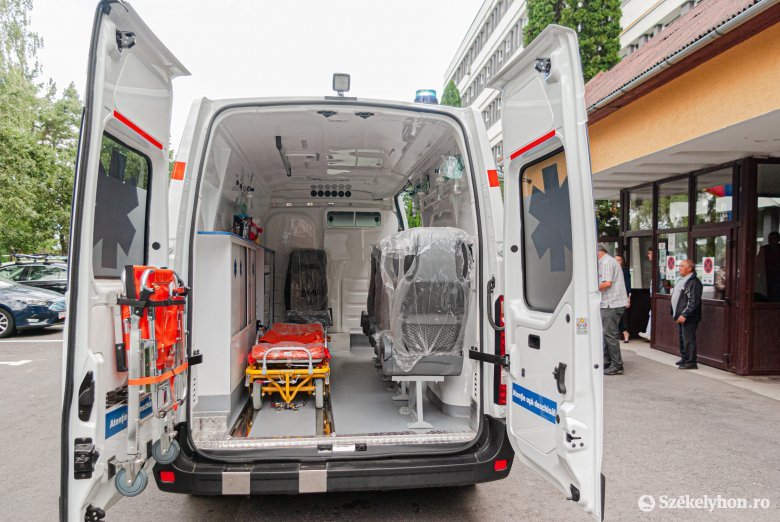 Három gyerek megsérült, amikor felborult a besztercei városnéző kisvonat, büntetőeljárás indult
