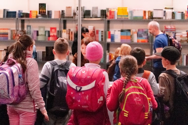 Gyerekprogramokkal kezdődött el a Csíkszeredai Könyvvásár