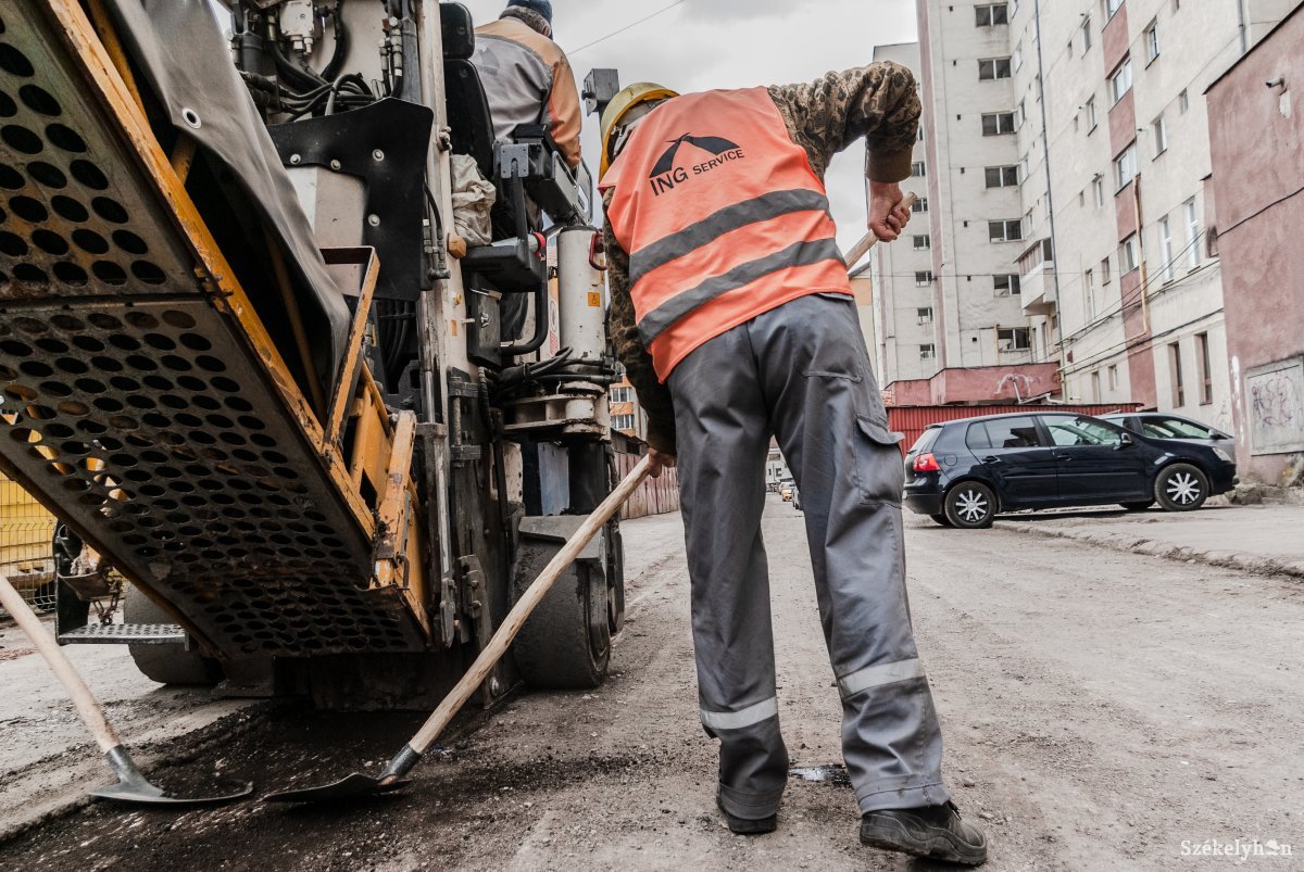 Javítások városszerte: útkarbantartás kezdődött, a makadámutakat is javítják