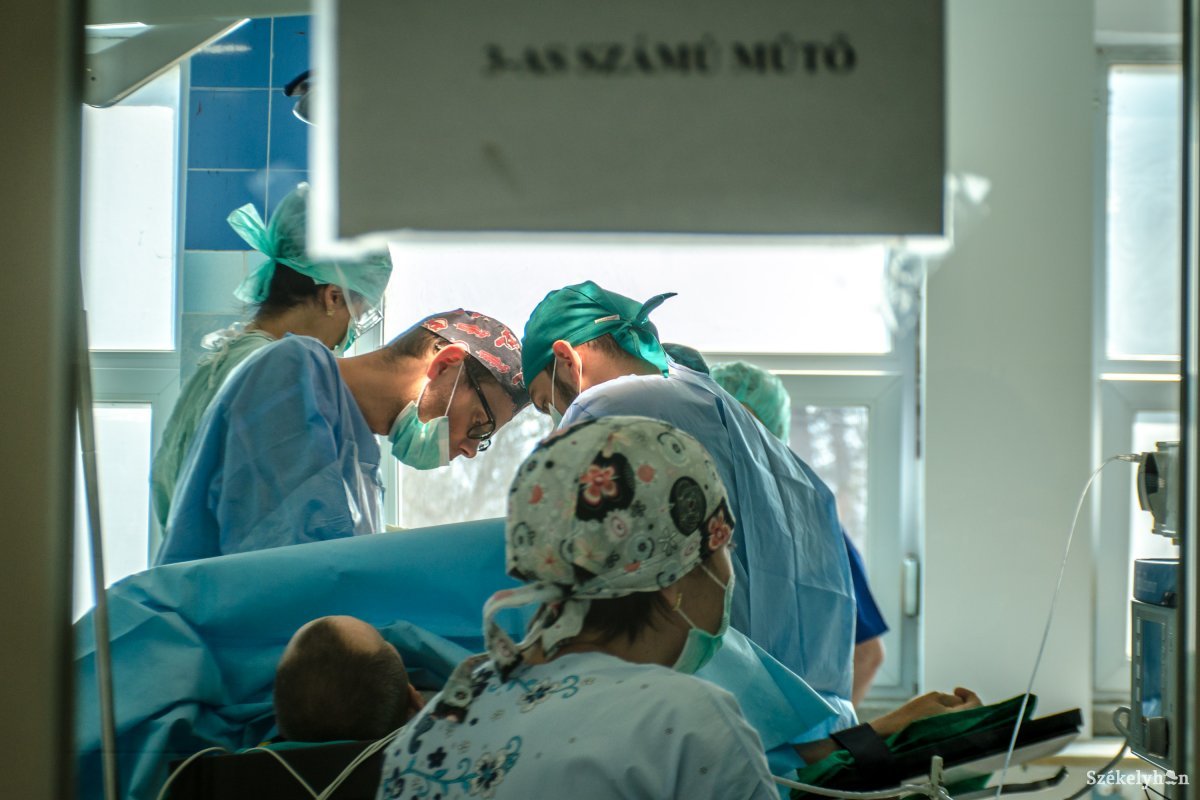 Országszerte halasztják a nem sürgős kivizsgálásokat, műtéteket a kórházakban