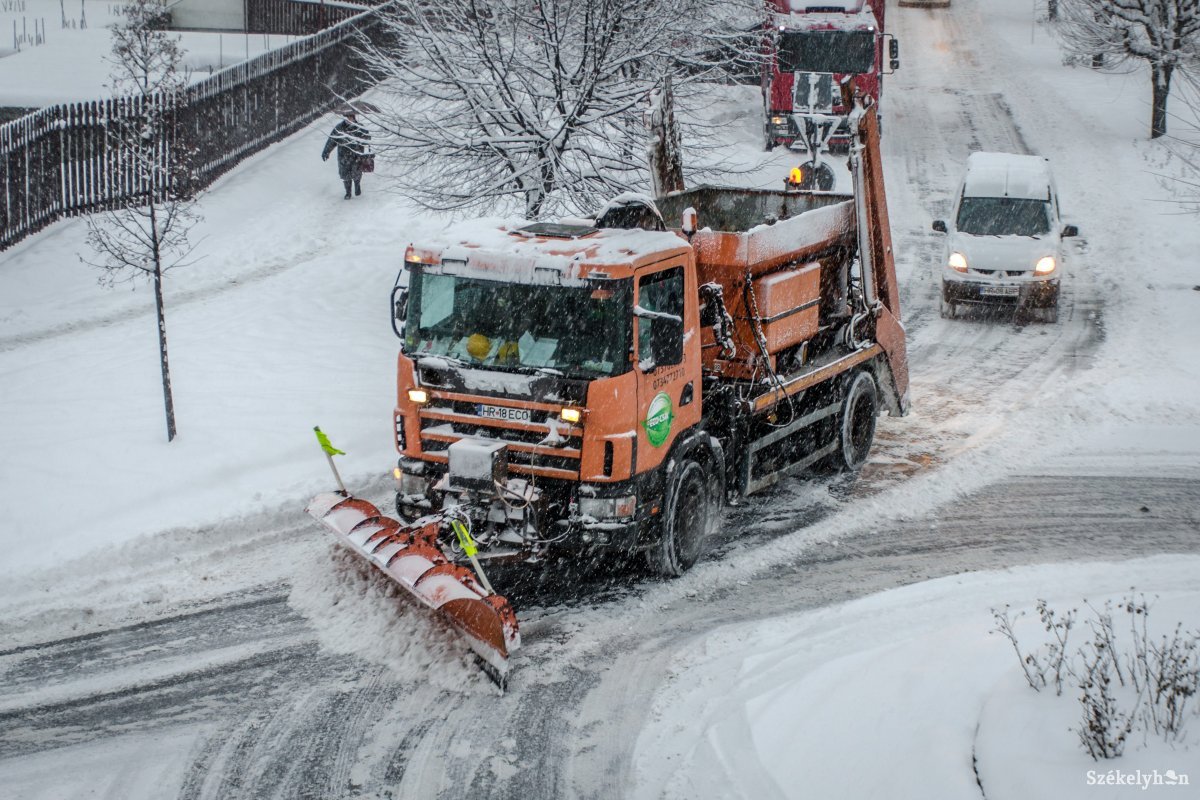 Hóeltakarítás: költség- és időjárásbeli különbségek a székelyföldi városokban