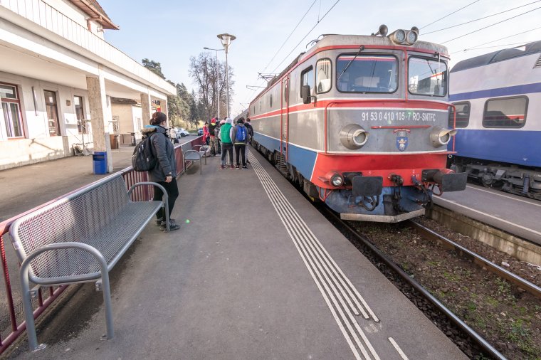 Cîțu nem érti, Orban miből adna ingyenes utazási jegyeket a diákoknak