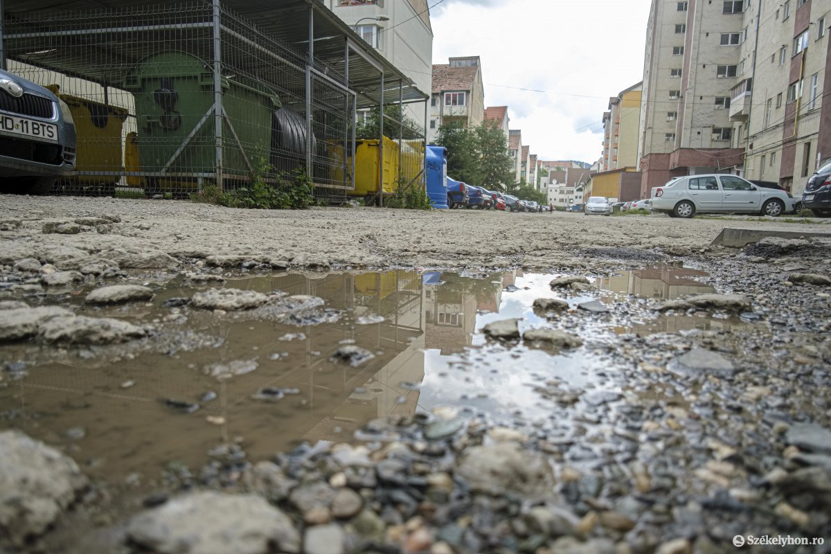 Megkezdődik a városközponti sétány felújítása Csíkszeredában