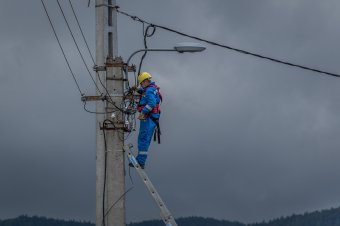 Sötét riogatások: európai szintű áramösszeomlás helyett a valós romániai energiaellátási problémáktól kellene félni