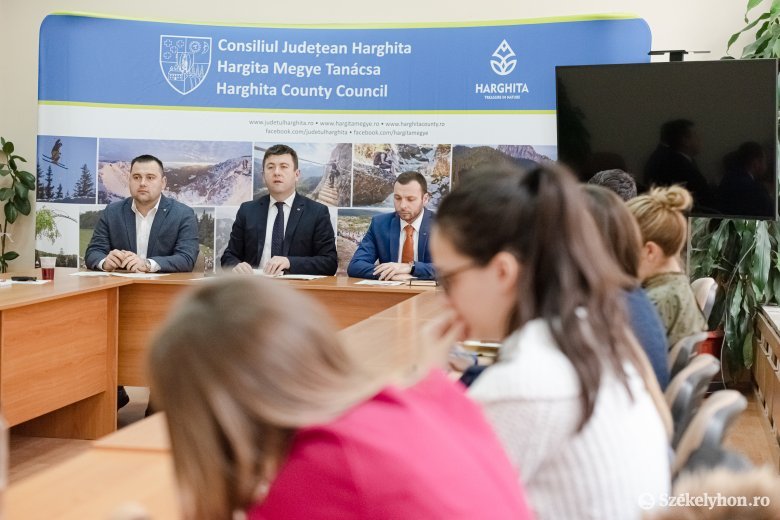 „Intézményesített diszkriminációval” vádolja egy román szervezet Hargita megye önkormányzatát