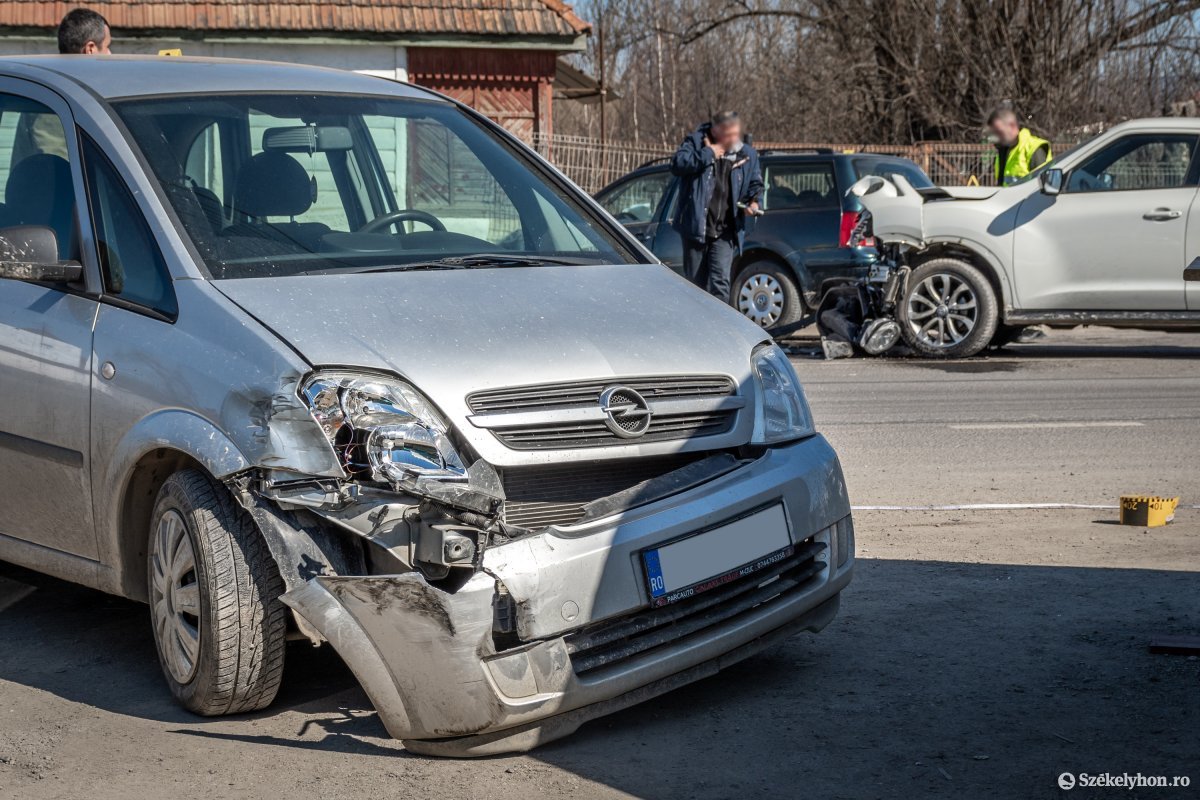 Három autó ütközött össze Csíkszeredában