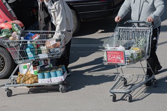 Rekordot döntöttek az élelmiszerárak, minden termékkategória drágult márciusban