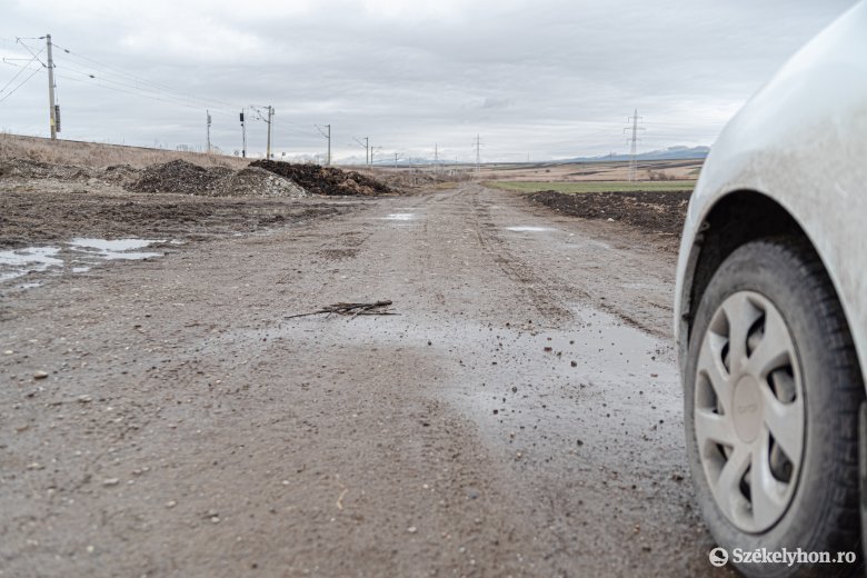 Még mindig nincs ezer kilométer autópálya Romániában, az utak harmada pedig kövezett vagy földút